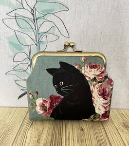 がま口 / ポーチ / 財布 / 小物入れ / ハンドメイド ☆ 黒猫&薔薇・スモークグリーン