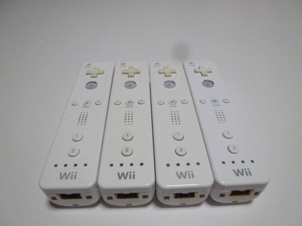 R063《即日発送 送料無料 動作確認済》Wii リモコン　白　4個セット 任天堂 純正 RVL-003　コントローラ　コントローラー　ホワイト