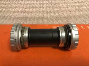 シマノ ボトムブラケット SHIMANO XT