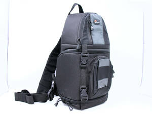 ◆◇極上美品◇カメラリュック ワンショルダー Lowepro ロープロ　スリングショット　202 AW LP36173-PJP　◇大容量多機能カメラバッグ◇◆