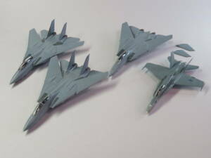 1/144 F-14 トムキャット、F-18 ホーネット 組み立て済み品