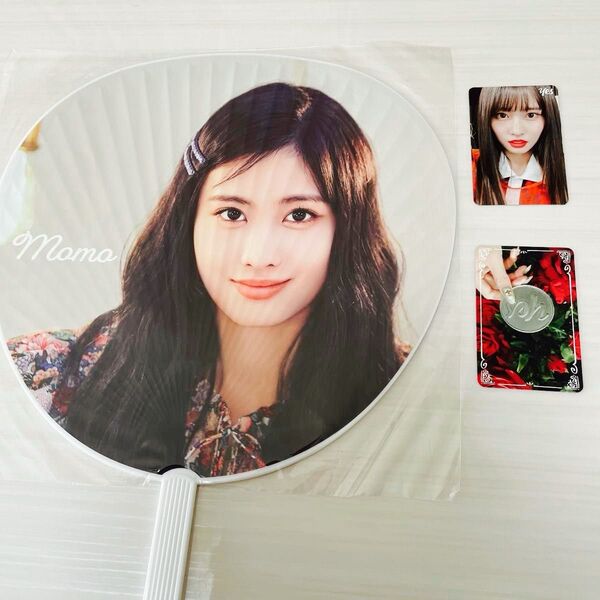 TWICE MOMO うちわ+トレカ×2