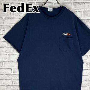 FedEx フェデックス ワンポイント 胸ポケット Tシャツ 半袖 輸入品 春服 夏服 海外古着 企業 会社 運送 配送 輸入 輸出 貿易 クーリエ