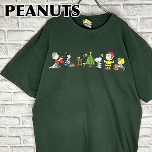 PEANUTS ピーナッツ スヌーピー クリスマス キャラTシャツ 半袖 輸入品 春服 夏服 海外古着 テレビ アニメ チャーリーブラウン サンタの画像1