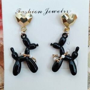 プードルピアス☆ハートピアス☆犬ピアス☆動物ピアス☆ハンドメイドピアス☆