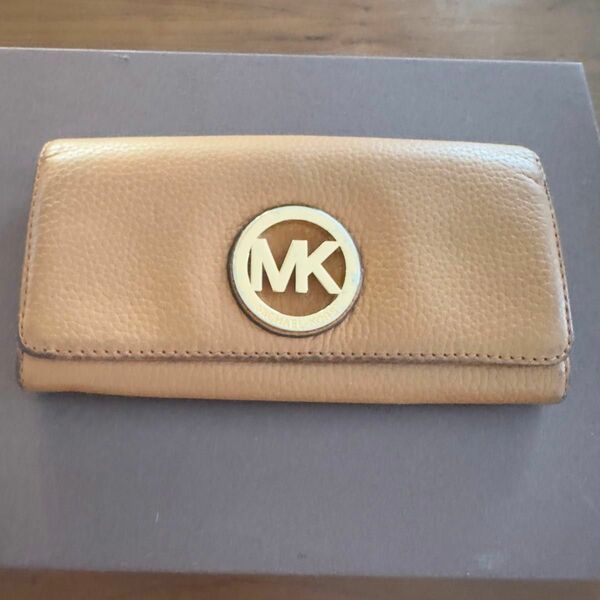 マイケルコース MICHAEL KORS 長財布