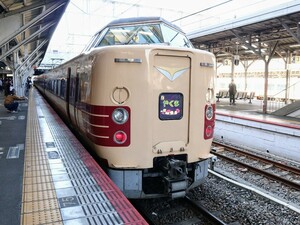 ★[1-3689]鉄道写真:JR 381系(やくも/国鉄色)★Lサイズ