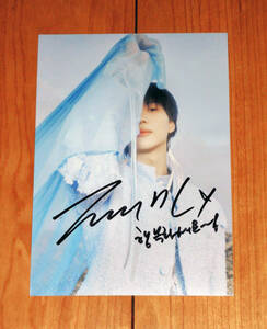 テミン(SHINee) ◆韓国4thソロミニアルバム「Guilty」中型スチール写真◆直筆サイン