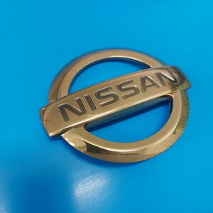 ※N30 NISSAN GOLD EMBLEM 日産 ゴールド エンブレム VIP LUGUXUY CUSTOM INFINITY ビップ ラグジュアリー カスタムインフィニティ