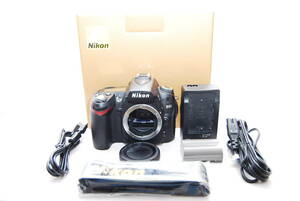 ★極上美品　Nikon　ショット数3670　D90　ボディ　ストラップ未使用★