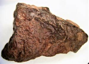 ニッケル鉄が見える46億年前の隕石コンドライト7g（Ｌ）