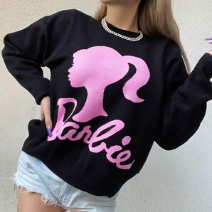 【2月末まで大セール中】Barbieニット セーターTシャツ 黒 トレーナー 長袖 ベビーピンクロゴ レディース 着心地◎