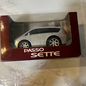 レア　トヨタ　パッソセッテ　TOYOTA PASSO SETTE　シルバー　非売品　ミニカー　プルバックカー　カラーサンプル