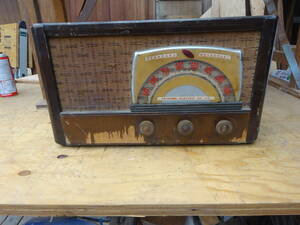 古いラジオ【HAYAKAWA】　5R-710型