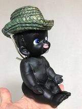 当時物 1960年代頃 加藤工芸 日本製 陶器製 くろんぼの男の子 麦わら帽子付 19ｃm アクセサリートレイ クロンボ メルヘン 昭和レトロ 希少_画像2