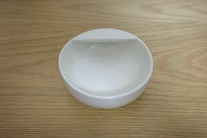 無印良品　MUJI 磁器ベージュお玉おき