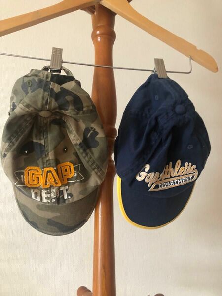 gap GAP 帽子　2つ　キャップ　サイズ52〜54 カモフラ柄　ネイビー　 帽子　コットン