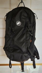 【未使用品】マムート（Mammut）　Lithium 15　（リチウム 15L） レインカバー付【最小モデル】リュック　バックパック