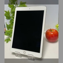 美品☆ 第2世代 iPad Air 2 Wi-Fiモデル 64GB MGKM2J/A [シルバー] バッテリー正常 アクティべージョンロック解除済 S14_画像2