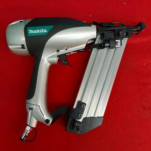 ■■未使用に近い★マキタ(Makita) ★ 64mmフロア用ブラッド釘打ち機 ★常圧 AF634S■■の画像3