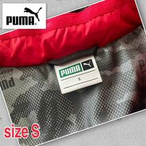 PUMA プーマ 軽量 ダウンジャケット Sサイズ ブラック レッド 薄手 ダウン ロゴ刺繍_画像7