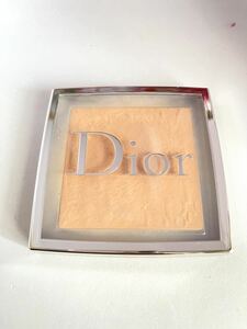Dior Back Stage Face и Tody Powder на нейтральном