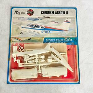 未組立　現状品　プラモデル　AIRFIX　CHEROKEE ARROW Ⅱ　72nd scale　未開封