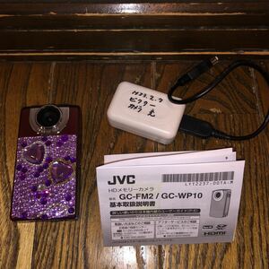 通電確認済 JVC HD MEMORY CAMERA HDメモリーカメラ GC-FM2 レッド 赤 本体 充電器 取扱説明書付き Victor 中古品 tn3030