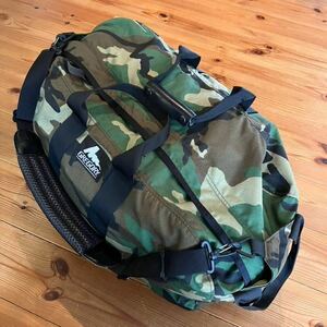 【VINTAGE】 GREGORY DUFFLE BAG L レア WOODLAND ウッドランドカモ MADE IN USA 旧ロゴ ストラップ付き グレゴリー 定番 ビンテージ 希少