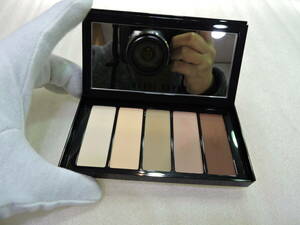 880214 BOBBI BROWN( Bobby Brown ) unused goods I car du