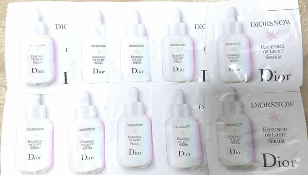 Dior　スノー アルティメットエッセンスオブライト 薬用美容液（医薬部外品）1.3ml×10点