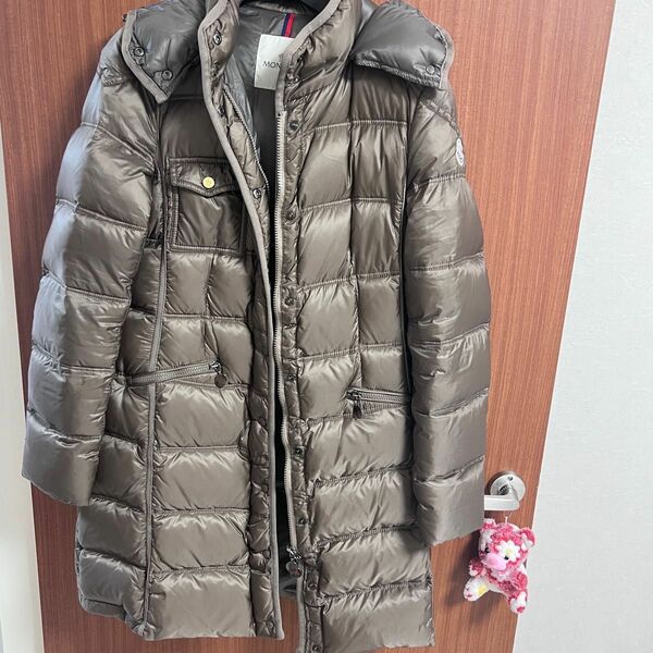 美品:MONCLER ダウンコート ベージュ