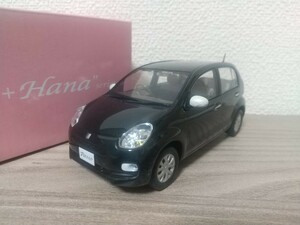 1/30 トヨタ パッソ プラスハナ カラーサンプルミニカー クロマイカメタリック 非売品 箱付き 