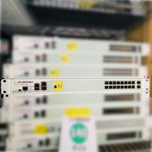 ●92【詳細未確認】Fortinet FortiGate 200D ファイアウォール FW セキュア SD-WAN SOCプロセッサ フォーティネット フォーティゲート_画像1