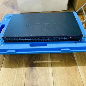 ＊32【通電OK】Juniper EX2200-48T-4G イーサネット スイッチ switch 48ポート バーチャル シャーシ 相互接続 ネットワーク ジュニパー