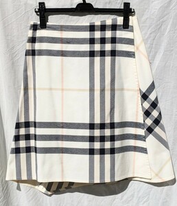  Burberry London skirt beautiful goods knees height spring summer Burberry check size 40 concerned with. exist Burberry check design skirt 
