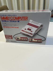 任天堂 Nintendo ニンテンドークラシックミニ ファミリーコンピュータ 中古品 ヤケあり 動作確認済み 付属品あり