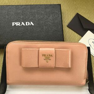 PRADA 長財布 リボン