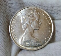 古銭銀貨 カナダ 50セント銀貨 1956年 オーストラリア 50セント銀貨 1966年 2枚セット　アンティークコイン_画像4