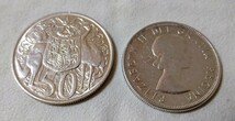 古銭銀貨 カナダ 50セント銀貨 1956年 オーストラリア 50セント銀貨 1966年 2枚セット　アンティークコイン_画像1