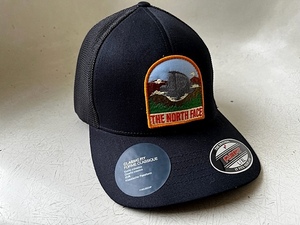 新品 USA限定 本物 The North Face ノースフェイス FLEXFIT トラッカーハット メッシュキャップ 帽子 Unisex ブラック L/XL