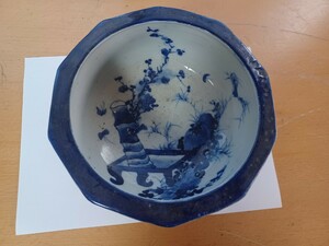 * old Imari era thing blue and white ceramics antique cup .*