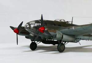 ☆完成品☆イタレリ 1/72 ハインケルHe-111 H-6 爆撃機