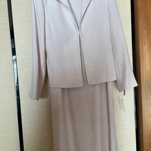 新品タグ付き★ワンピーススーツ11号　薄ピンク　 セットアップ フォーマル スーツ