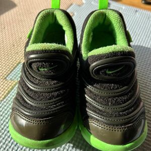 NIKE ダイナモフリー　スニーカー　14センチ