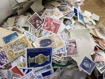 日本切手　外国切手　切手おまとめ　使用済　消印あり　約2.8kg　大量おまとめ　記念切手　コレクション_画像10