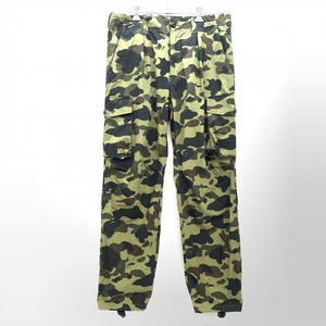 【中古】A BATHING APE 1stカモ カーゴパンツ M　アベイシングエイプ[240092258853]