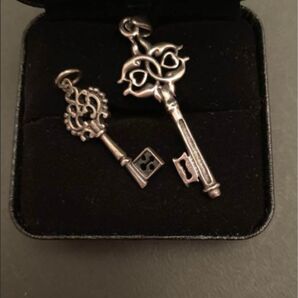 Key. シルバーネックレストップ