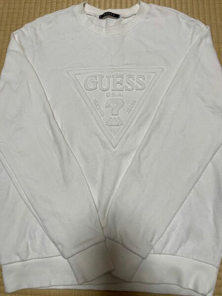 GUESS トレーナー 　　　　　　　　　　　　　　　　　　　　　　