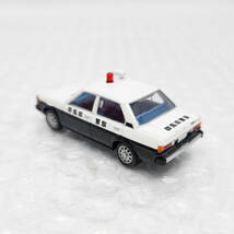 [ST-02557] TLVN LV-N07 TOYOTA COROLLA 1500GL トヨタ カローラ パトカー 警察車両 トミカ リミテッド ヴィンテージ ネオ ミニカー 模型_画像4